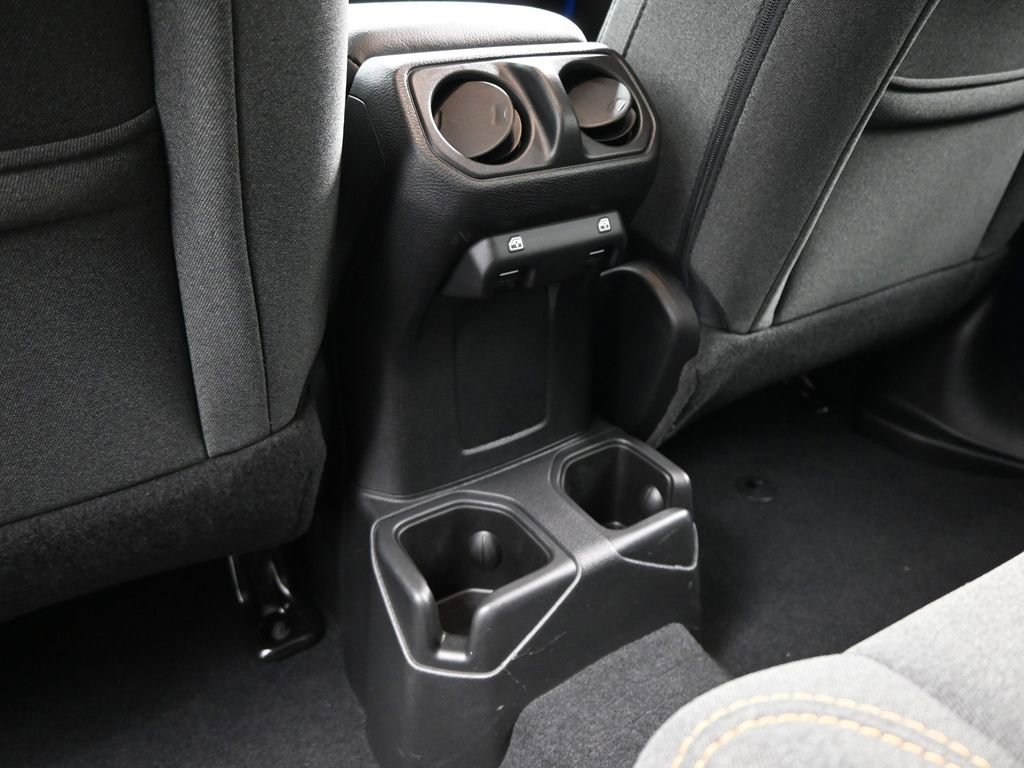 Used 2025 Jeep Wrangler Sport image 18
