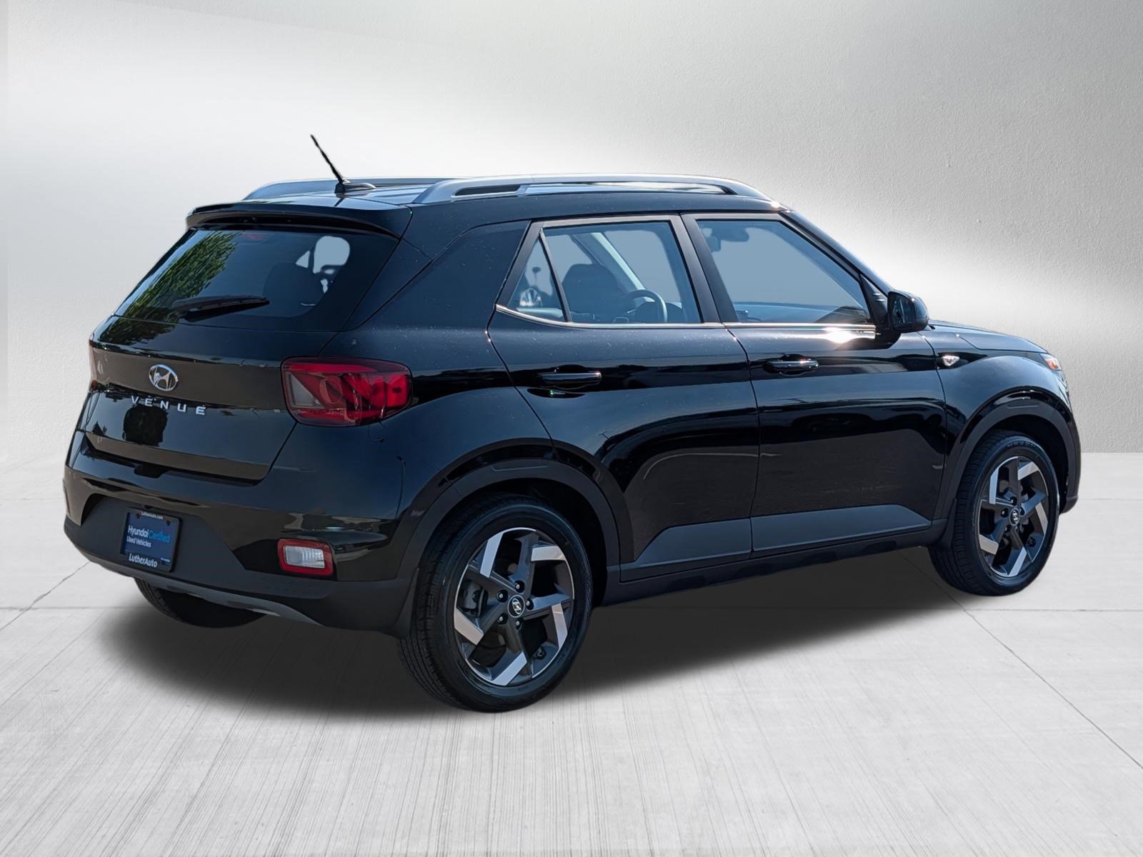 Certified 2026 Hyundai Venue SEL FWD image 7