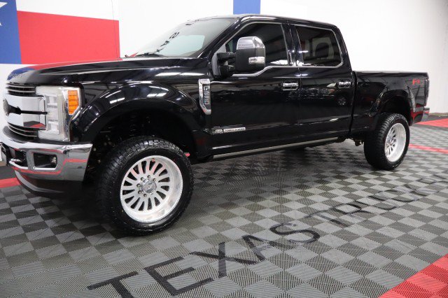 Used 2017 Ford F250 King Ranch w/ King Ranch Ultimate Package AWD/4WD image 3