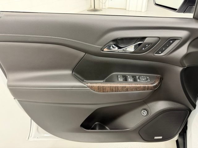 Certified 2023 GMC Acadia Denali w/ Denali Technology Package FWD image 19