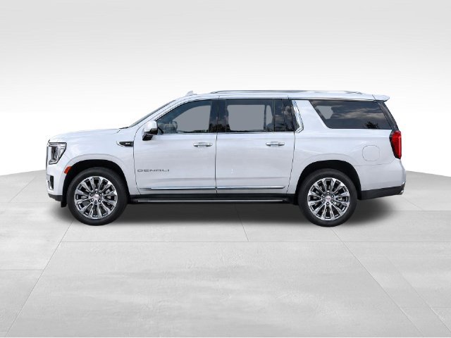 Used 2023 GMC Yukon XL Denali w/ Denali Reserve Package AWD/4WD image 6