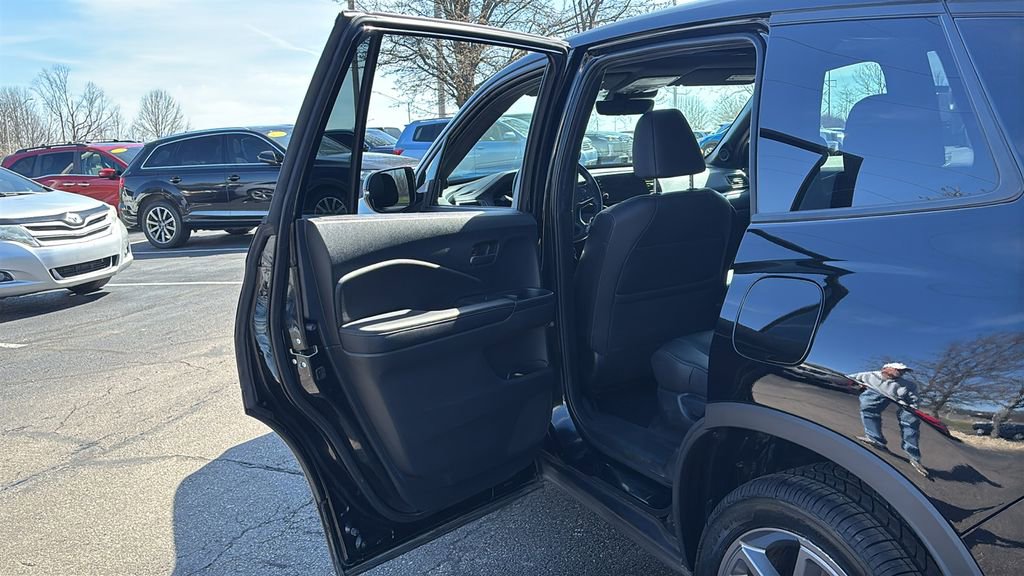 Certified 2023 Honda Passport EX-L image 28