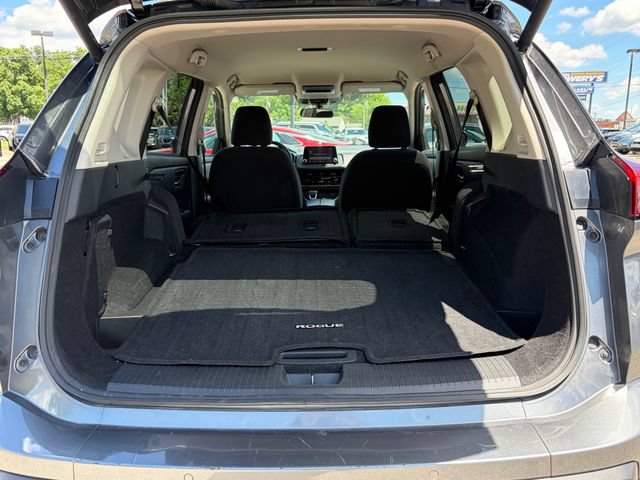 Used 2025 Nissan Rogue SV AWD/4WD image 10
