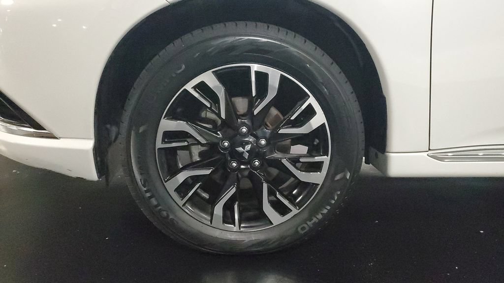 Used 2018 Mitsubishi Outlander GT AWD/4WD image 7