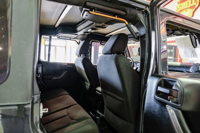 Used 2017 Jeep Wrangler Unlimited Willys image 33