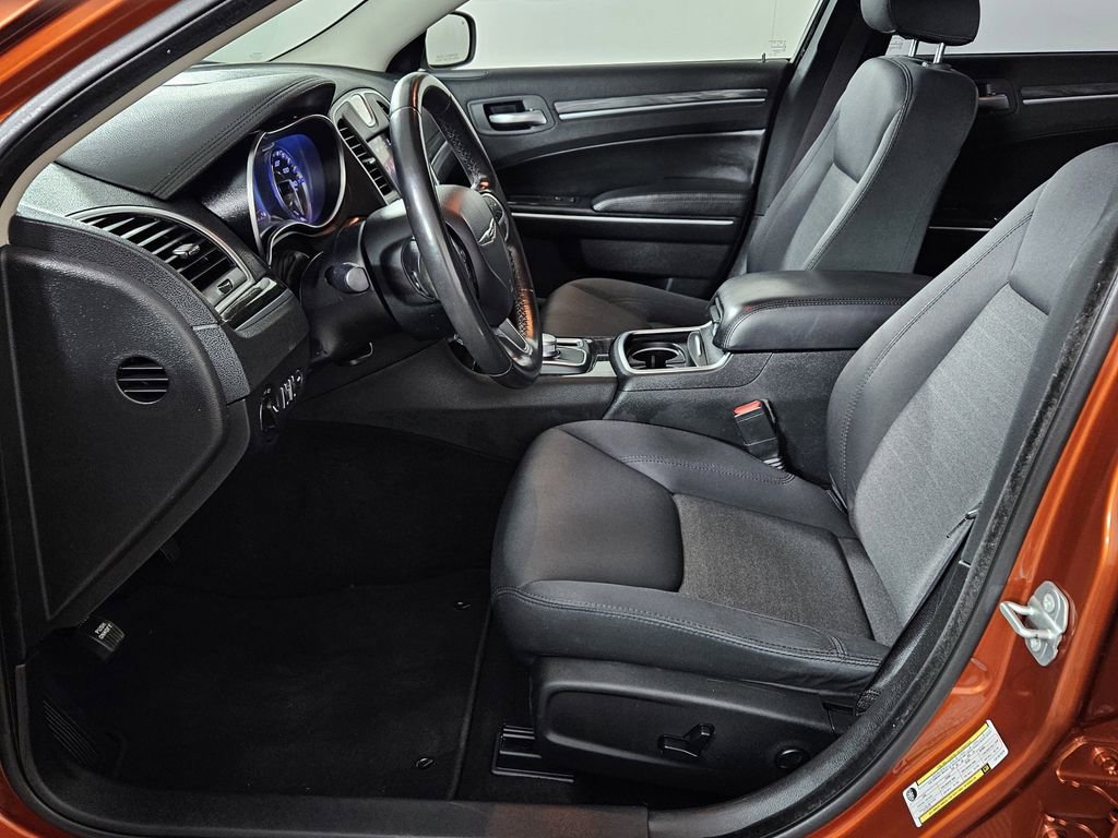 Used 2020 Chrysler 300 Touring w/ Sport Appearance Package RWD image 23