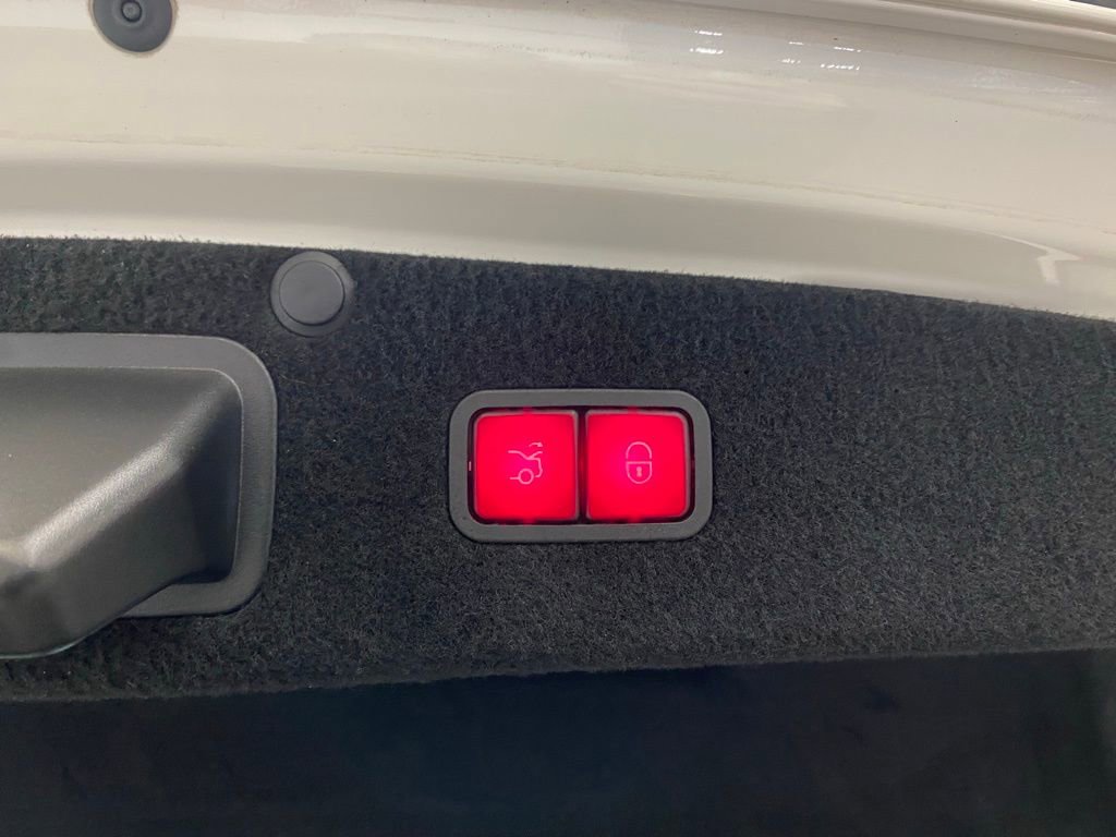 Used 2016 Mercedes-Benz S 550 4MATIC Sedan image 13