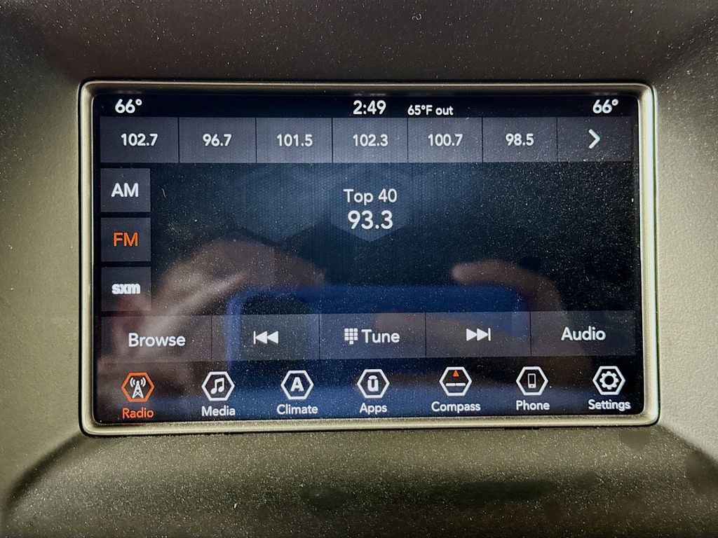 Used 2018 Jeep Grand Cherokee Limited image 14