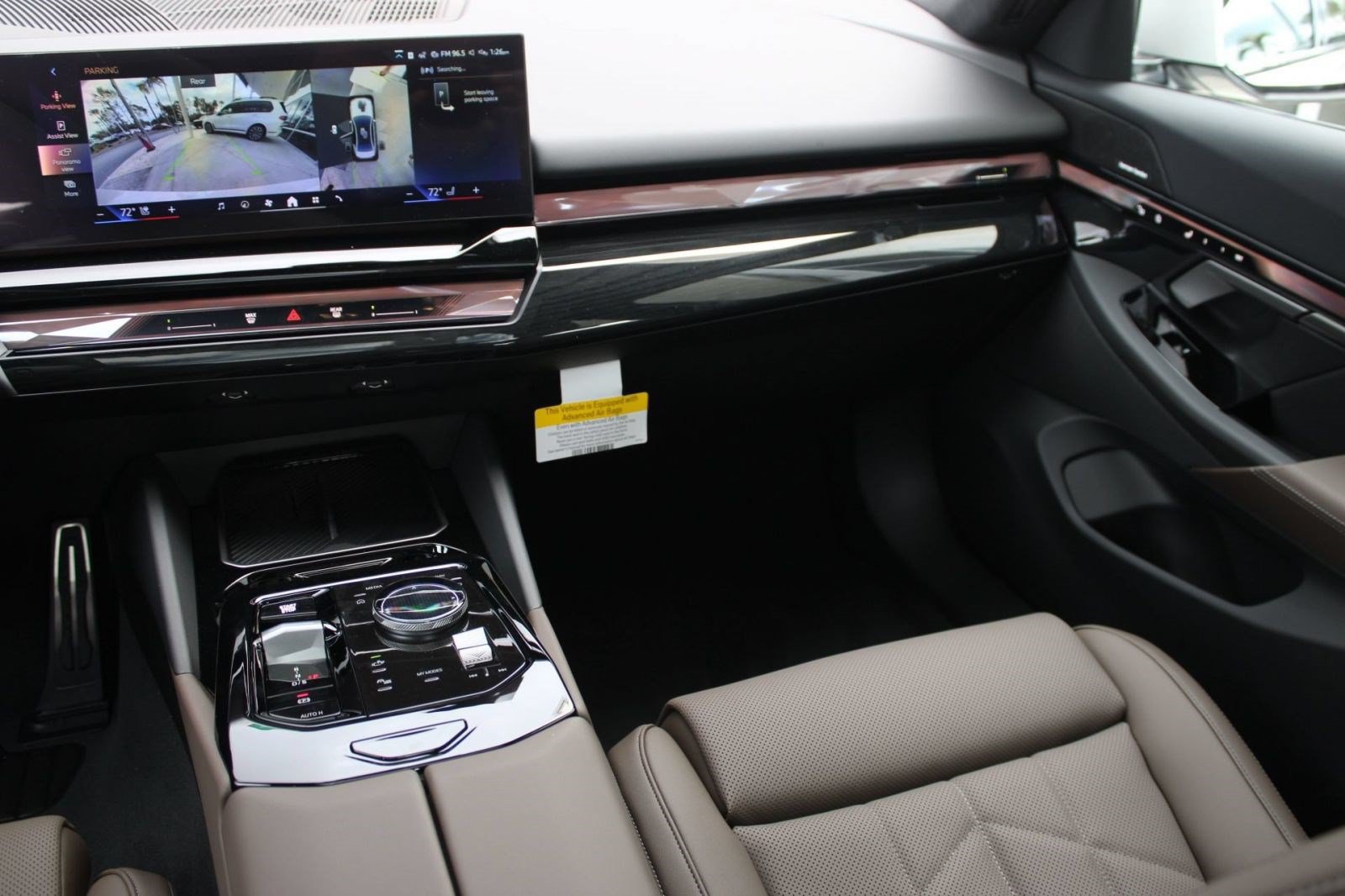 Used 2026 BMW 530i w/ M Sport Package RWD image 28