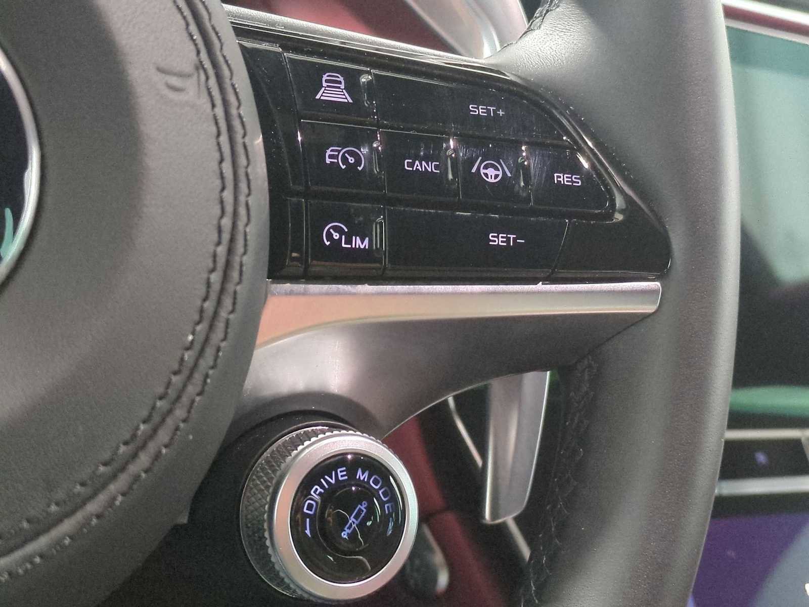 Used 2023 Maserati Grecale Modena image 16