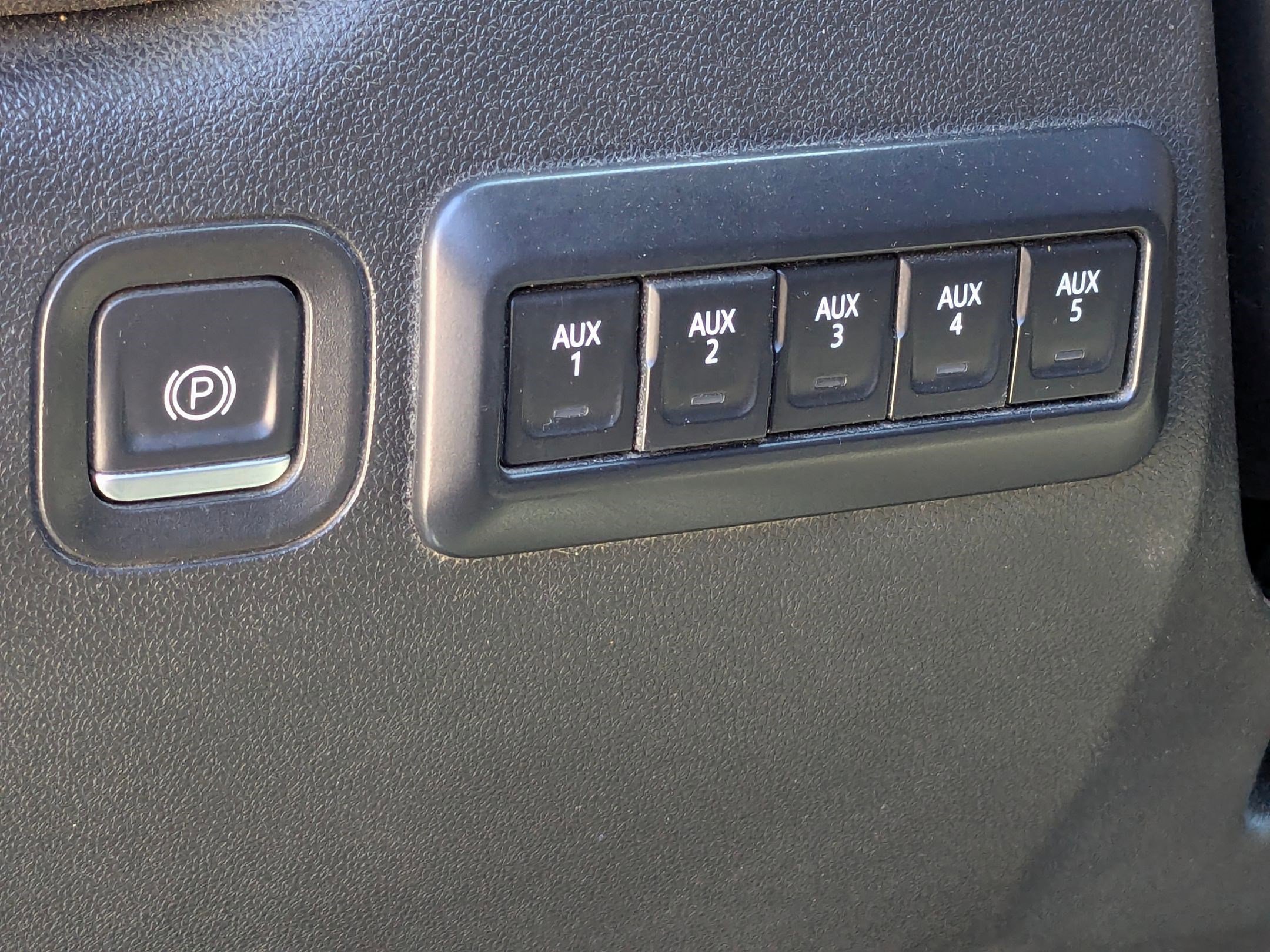 Used 2022 Chevrolet Silverado 3500 LT w/ Convenience Package image 12