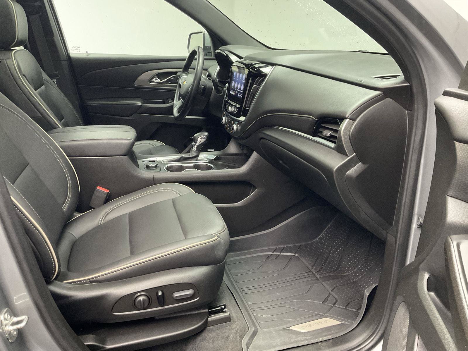 Certified 2023 Chevrolet Traverse Premier w/ LPO, Floor Liner Package FWD image 27