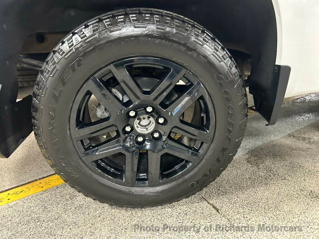 Used 2022 Chevrolet Silverado 1500 RST image 11