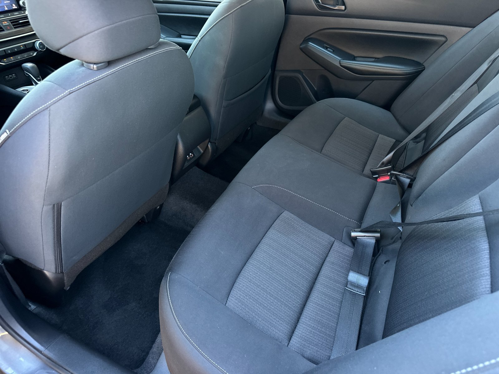 Used 2025 Nissan Altima 2.5 SV AWD/4WD image 11