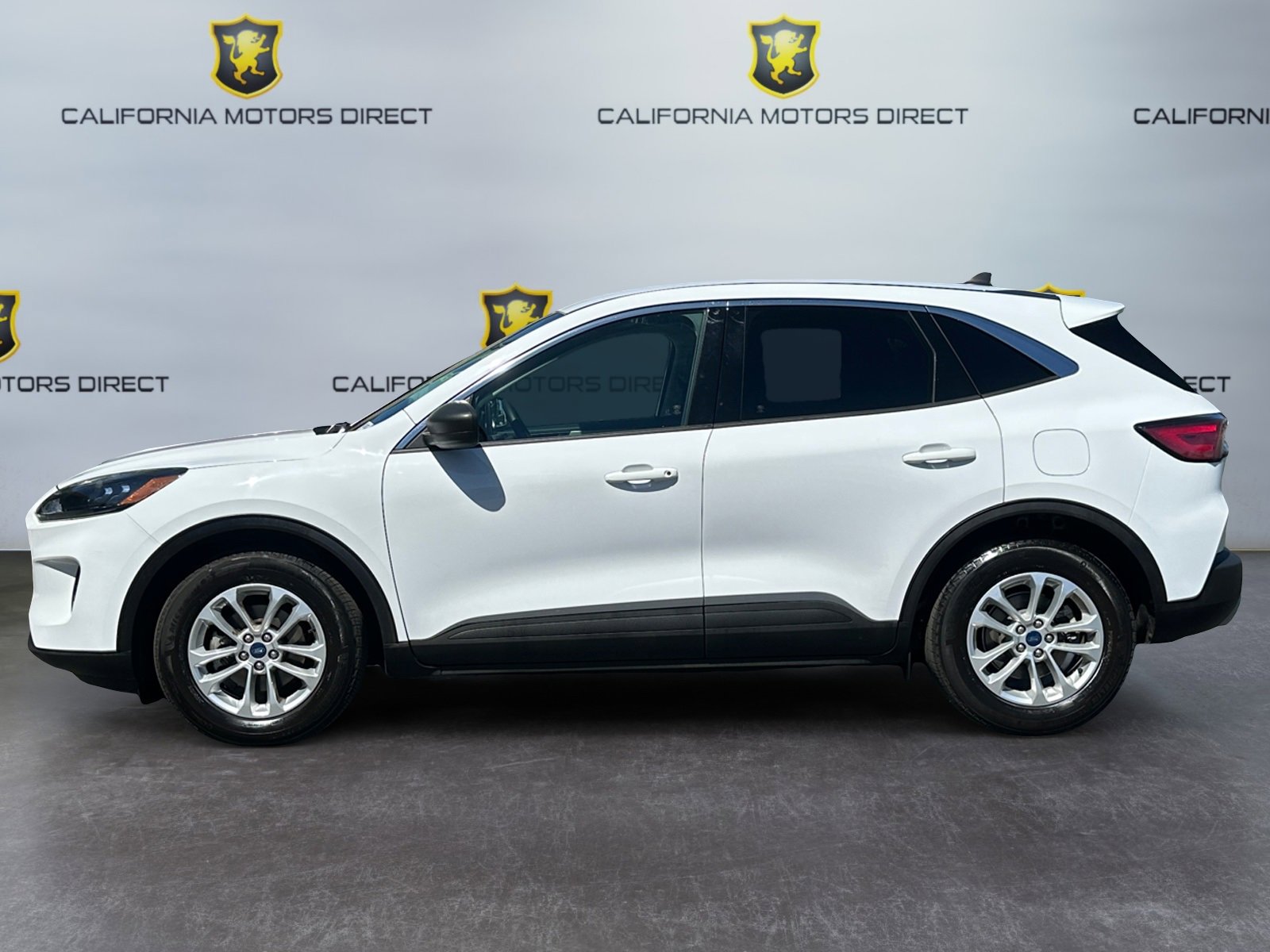 Used 2022 Ford Escape SE image 2