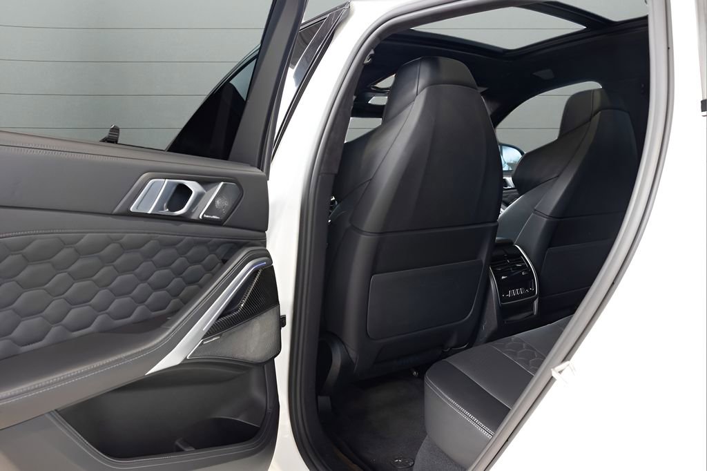 Used 2021 BMW X6 M w/ Competition Package image 47