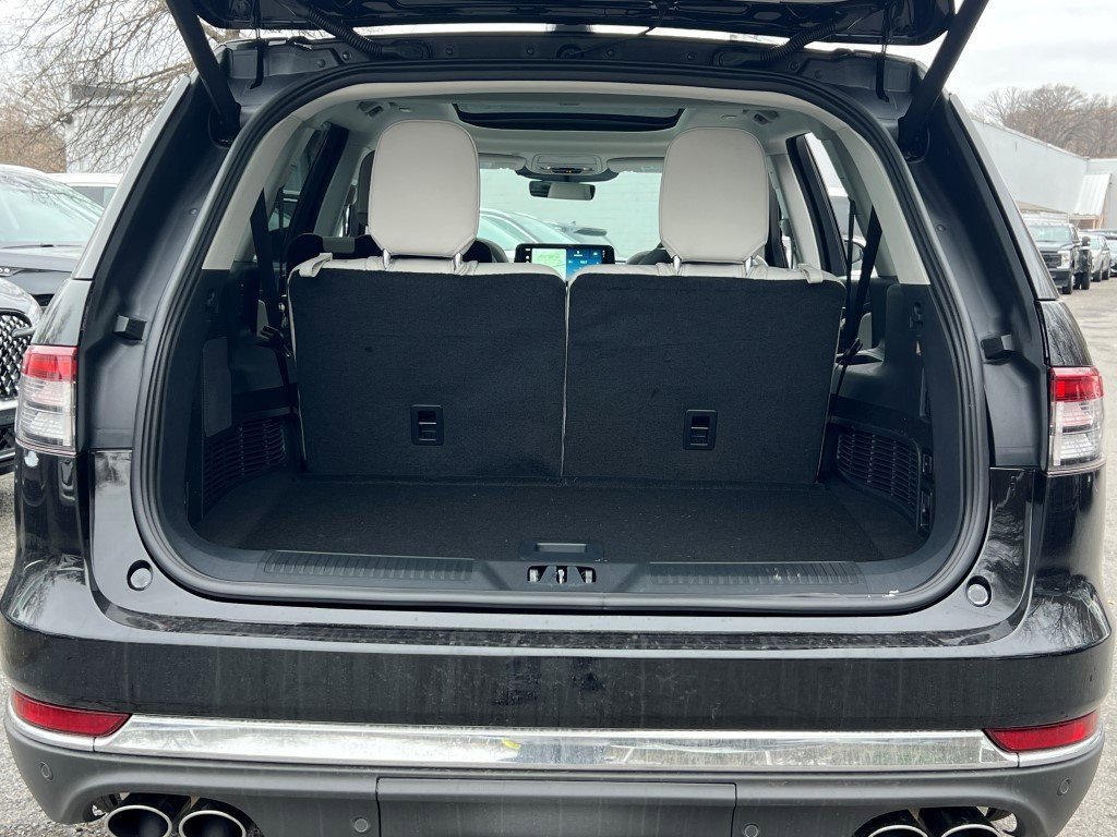 New 2026 Lincoln Aviator Reserve image 16