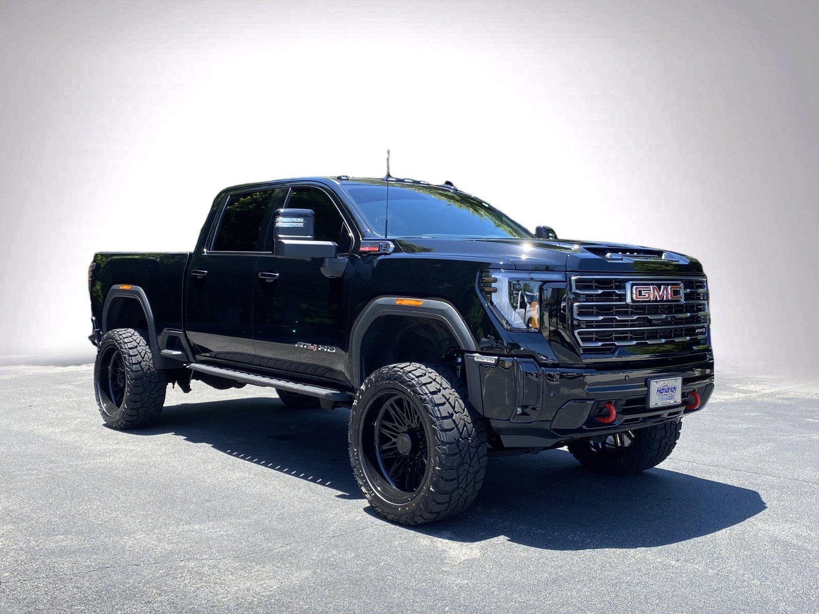 Used 2025 GMC Sierra 2500 AT4 w/ AT4 Premium Plus Package AWD/4WD image 2