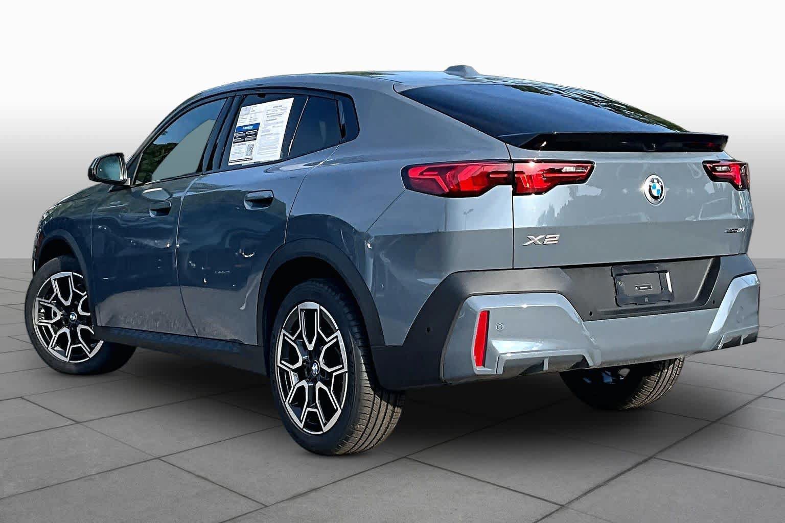 Used 2025 BMW X2 xDrive28i AWD/4WD image 12