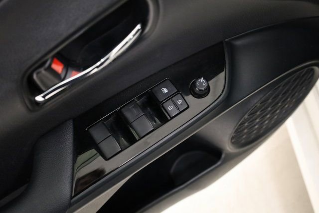 Used 2021 Toyota Prius LE image 14