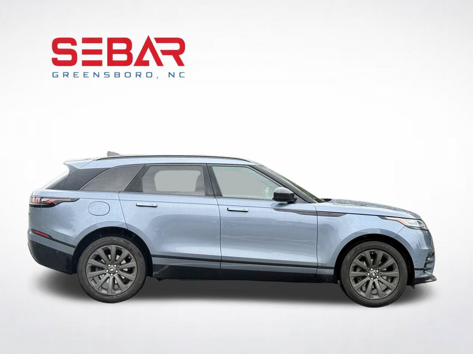 Used 2018 Land Rover Range Rover Velar R-Dynamic SE AWD/4WD image 9