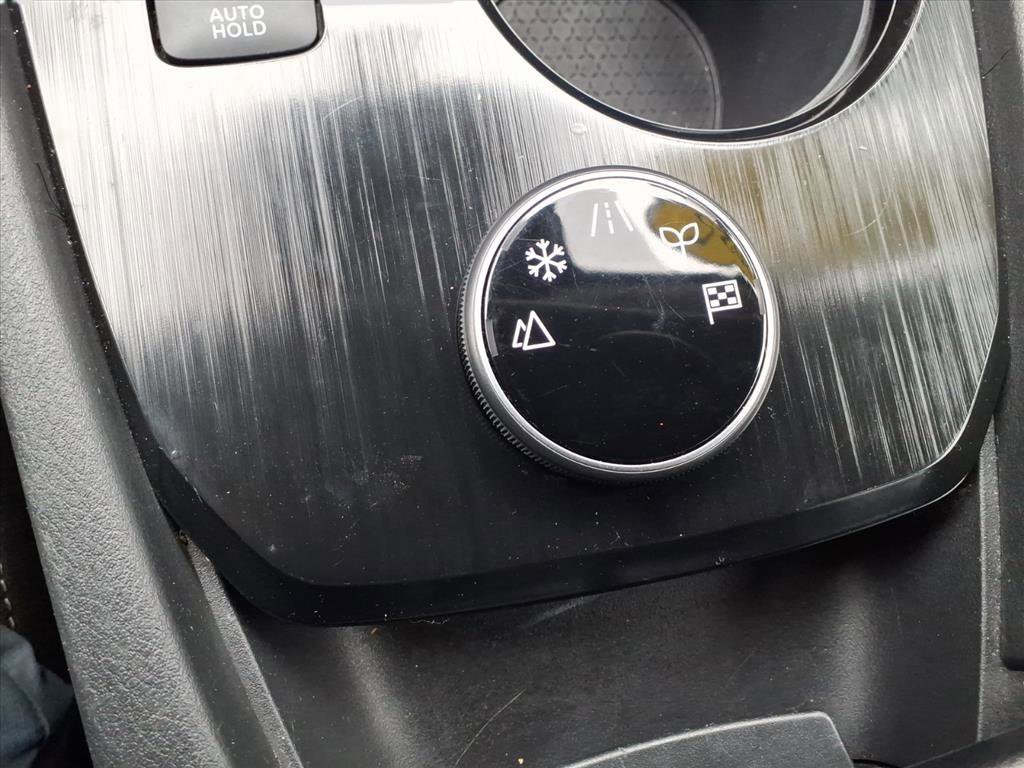 Used 2025 Nissan Rogue SV image 21