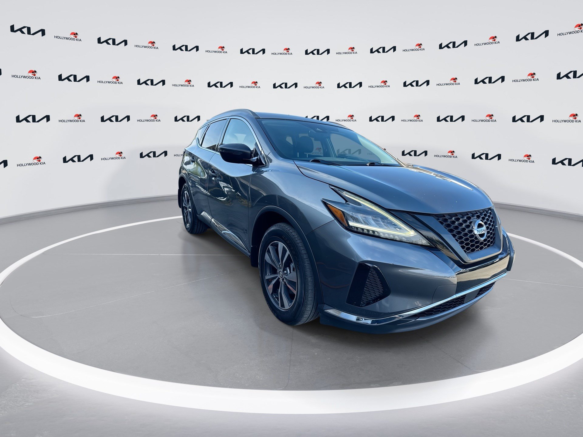 Used 2020 Nissan Murano SV FWD image 2