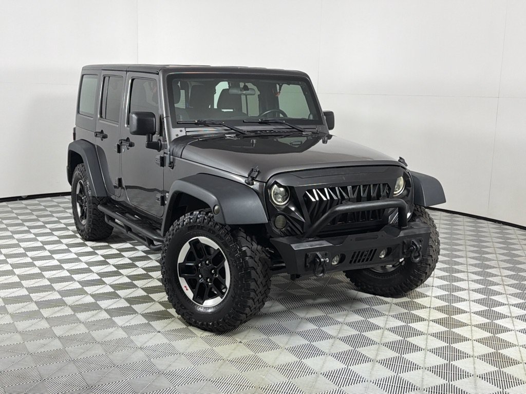 Used 2014 Jeep Wrangler Unlimited Sport w/ Connectivity Group AWD/4WD image 2