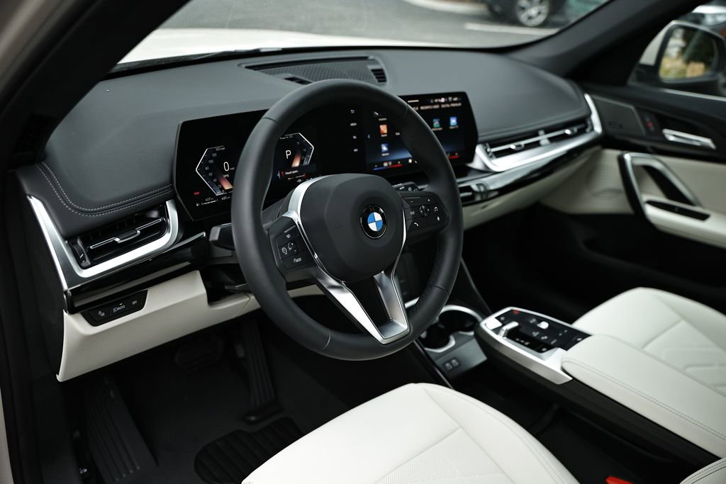 New 2026 BMW X1 xDrive28i AWD/4WD image 19