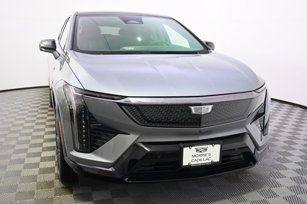 New 2026 Cadillac Optiq Sport 2 w/ LPO, Floor Liner Package AWD/4WD image 9
