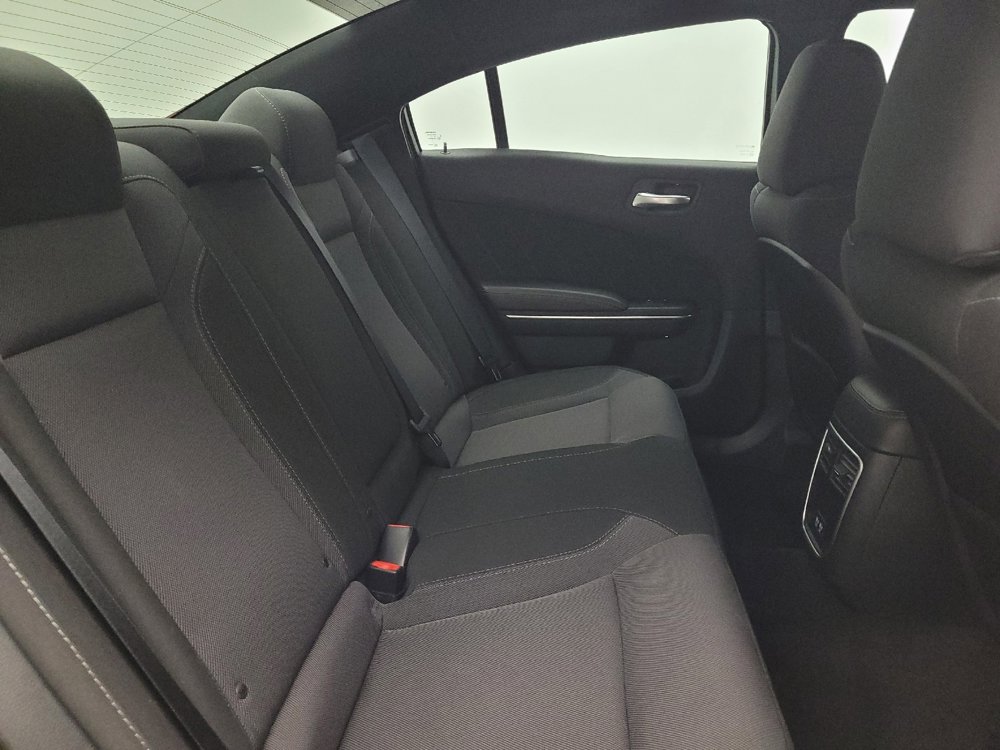 Used 2018 Dodge Charger SXT w/ Travel & Safety Group RWD image 19