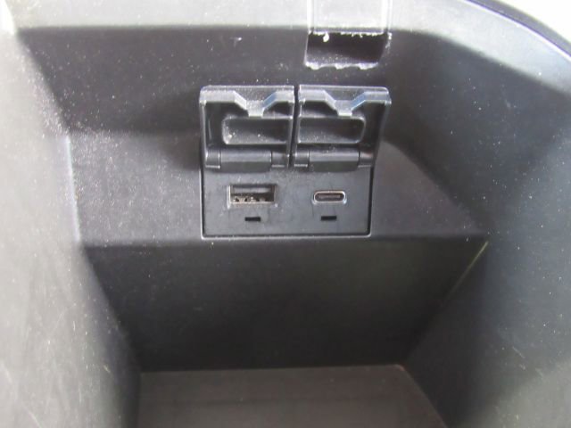 Used 2022 Toyota Camry LE image 35