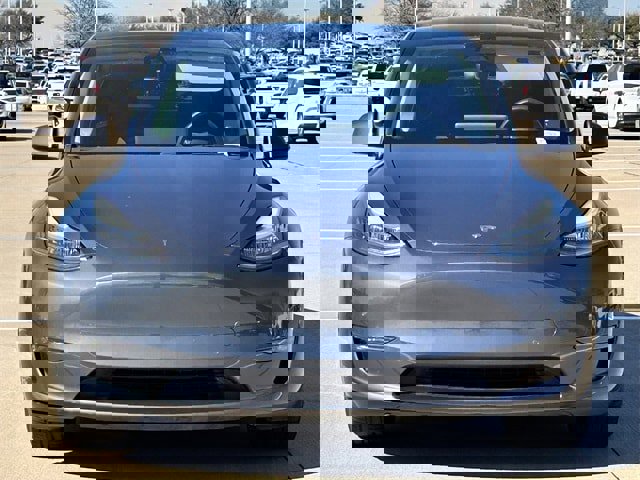 Used 2020 Tesla Model Y Long Range image 8