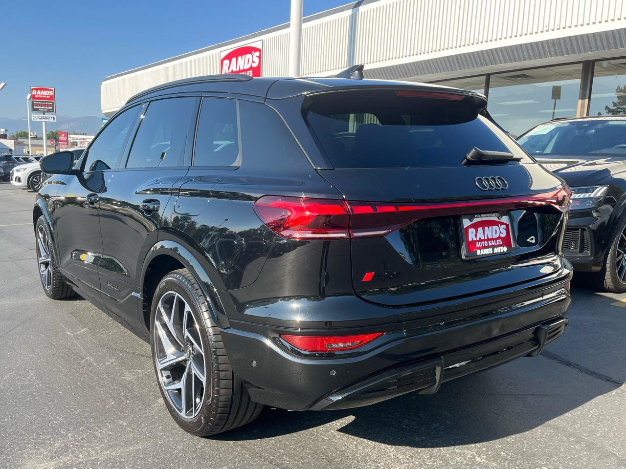 Used 2025 Audi SQ6 e-tron Premium Plus w/ Premium Plus AWD/4WD image 5