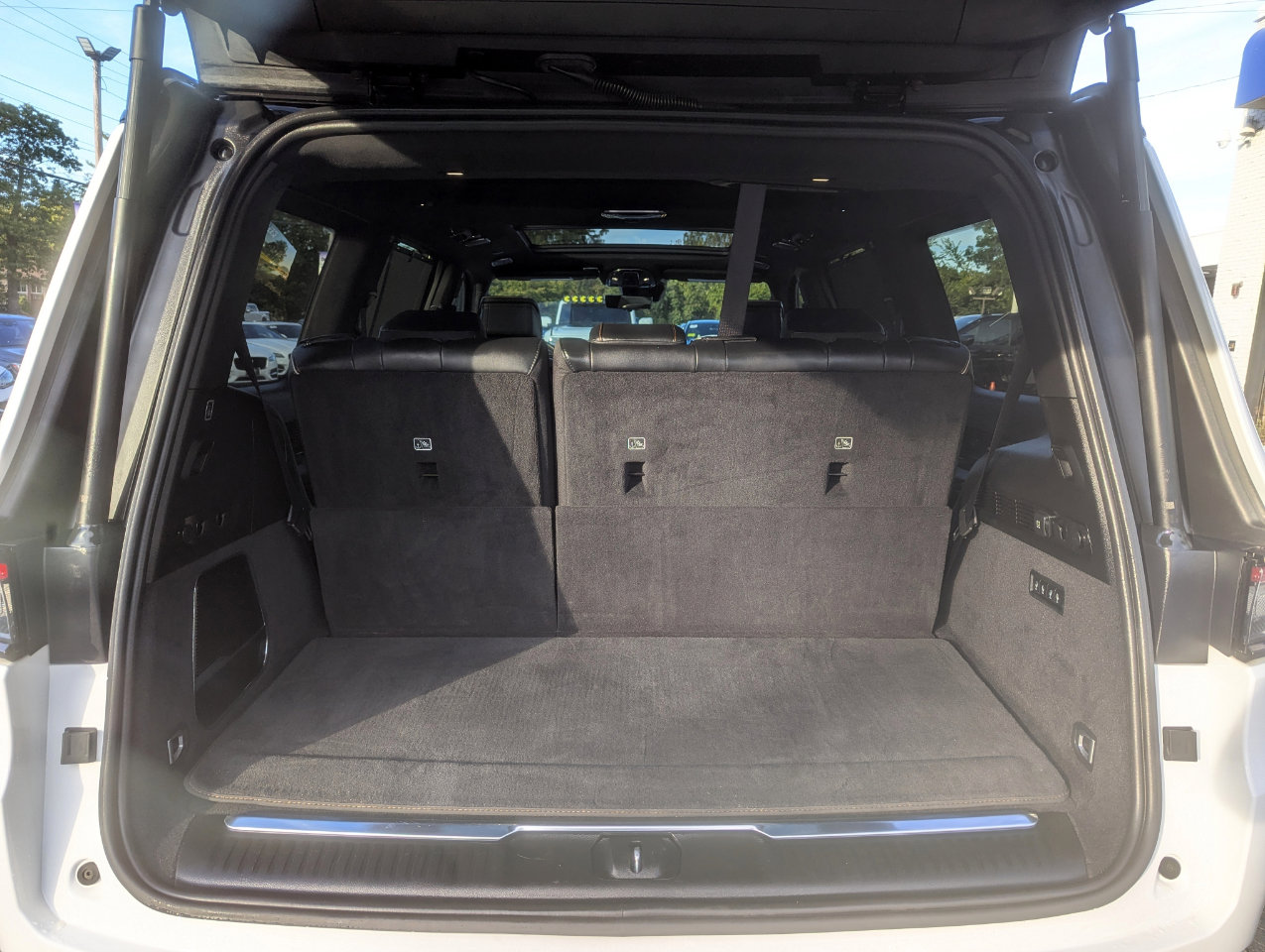 Used 2024 Jeep Grand Wagoneer Series III w/ Rear Seat Video Group 1 image 42