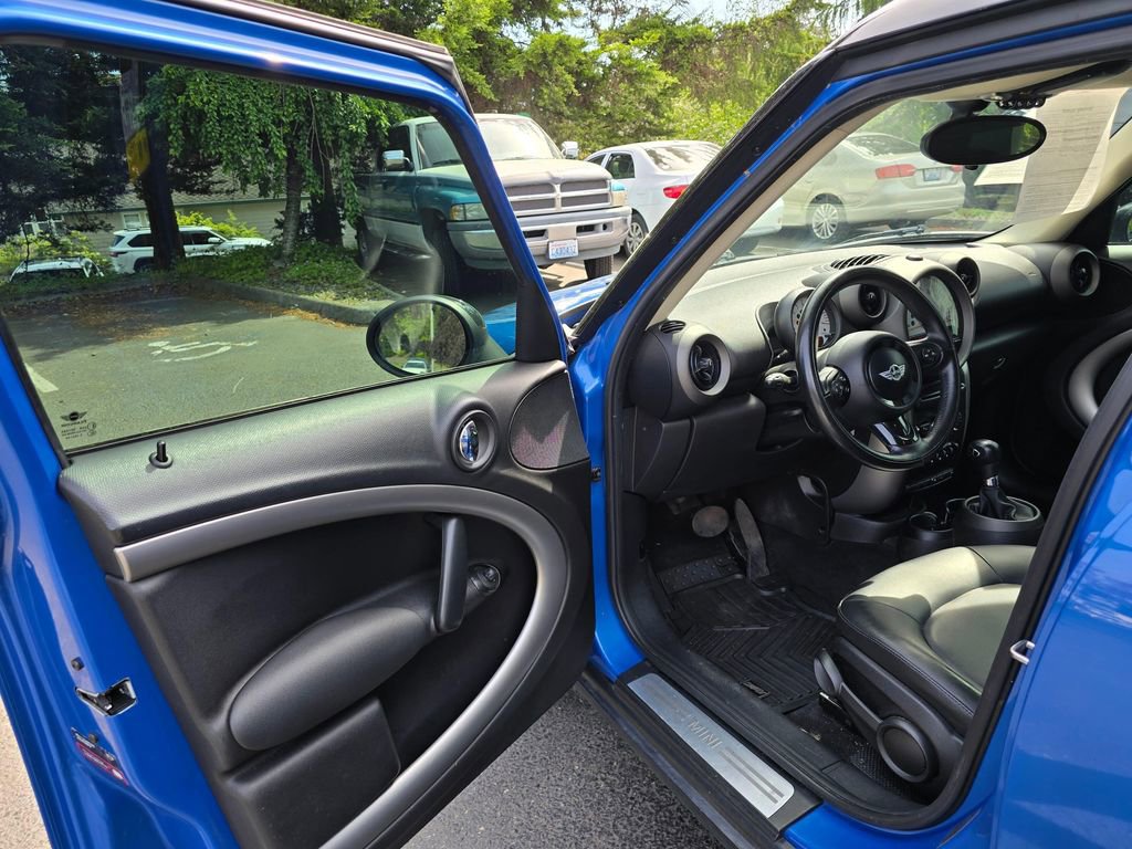 Used 2012 MINI Cooper Countryman FWD image 7