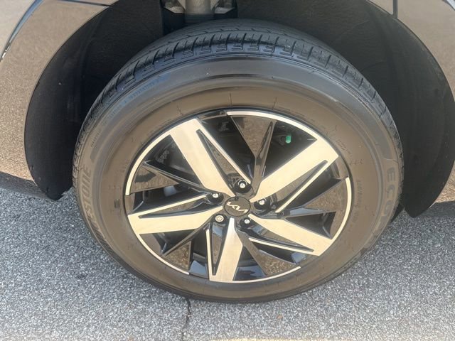 Used 2022 Kia Sorento S w/ Panoramic Sunroof Package image 14