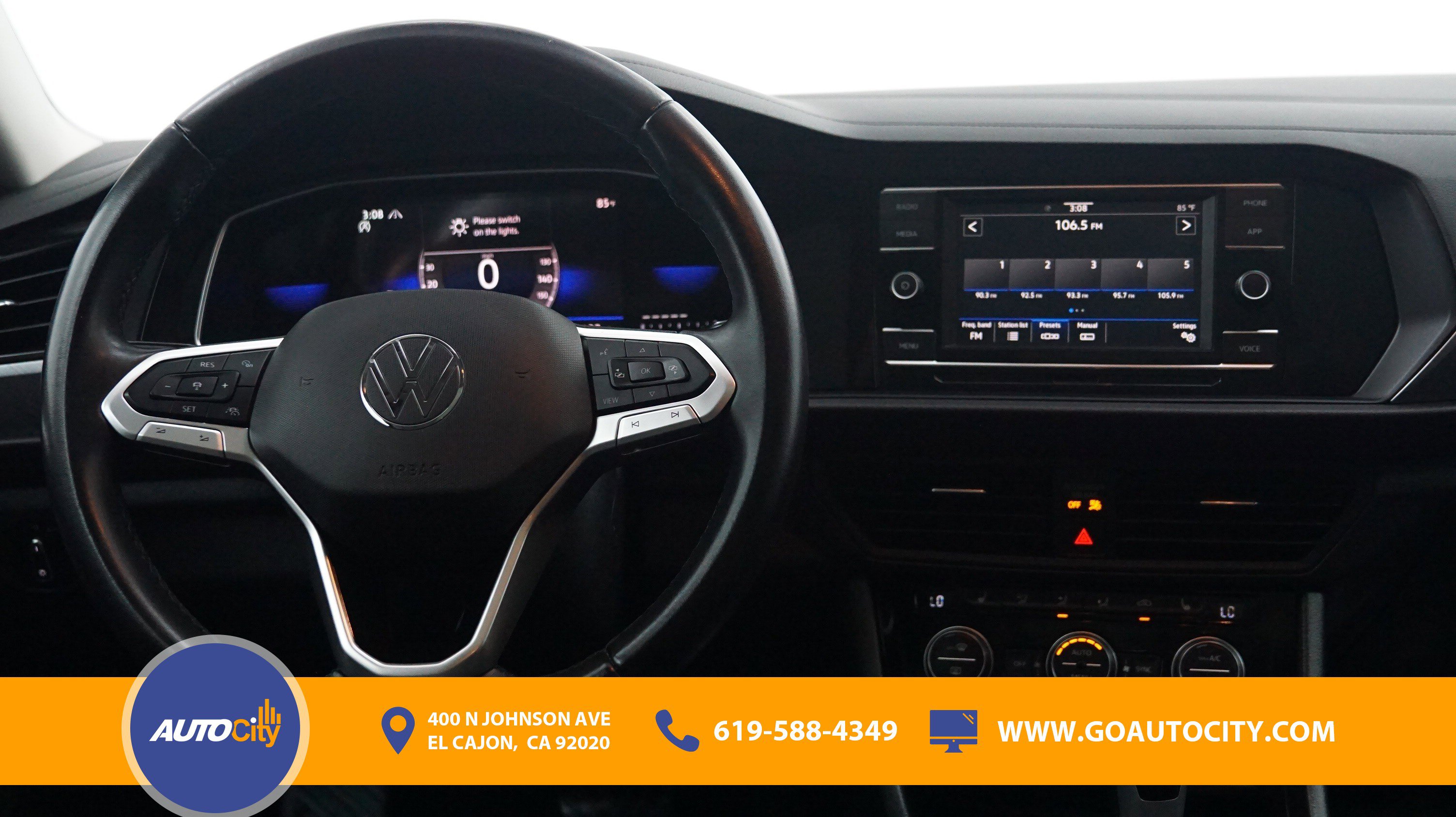 Used 2024 Volkswagen Jetta SE image 5