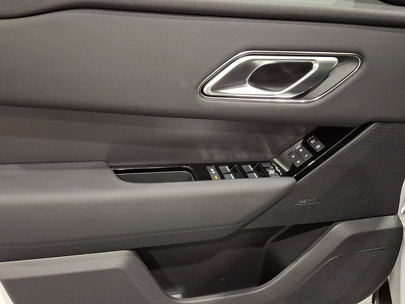 Certified 2026 Land Rover Range Rover Velar S image 11