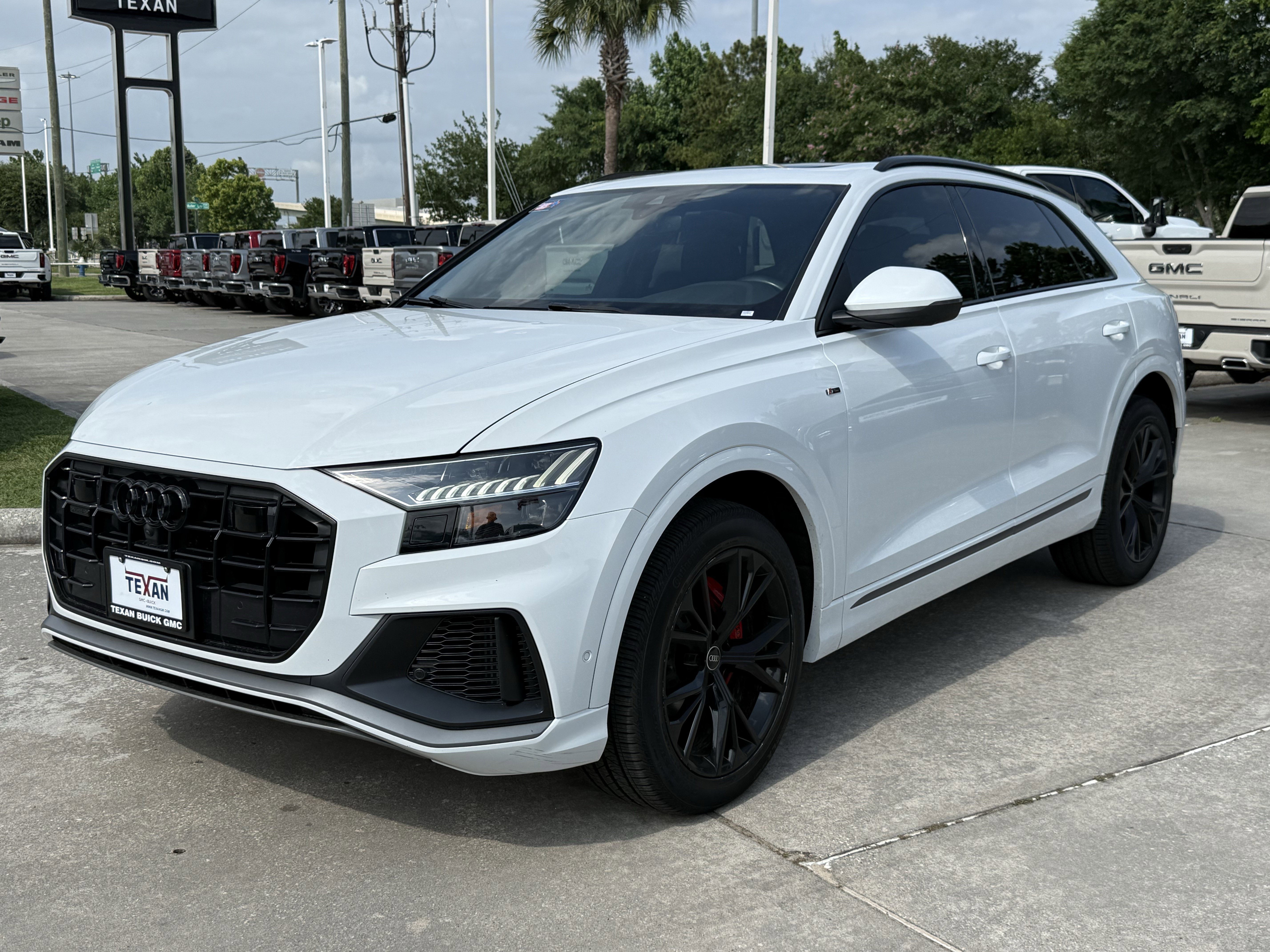 Used 2021 Audi Q8 Premium Plus w/ Premium Plus Package AWD/4WD image 9
