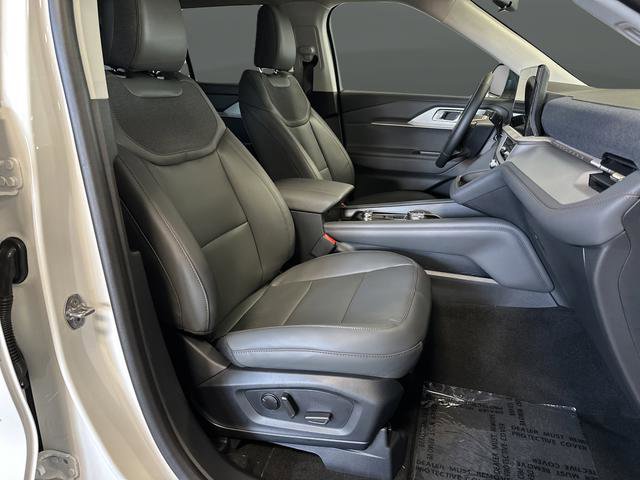 New 2026 Ford Explorer Active w/ Active Comfort Package image 31