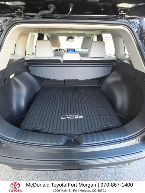 Used 2025 Toyota Corolla Cross LE w/ Moonroof Package image 18