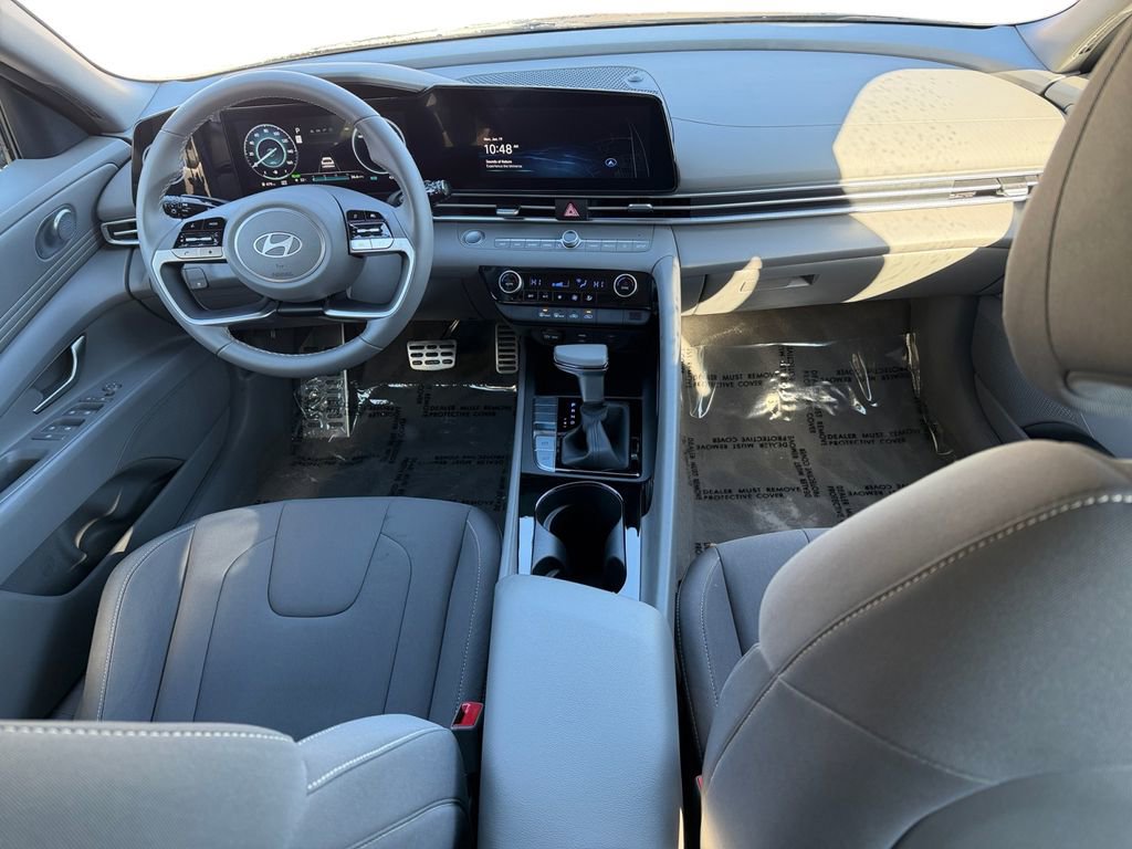 Certified 2025 Hyundai Elantra SEL image 10