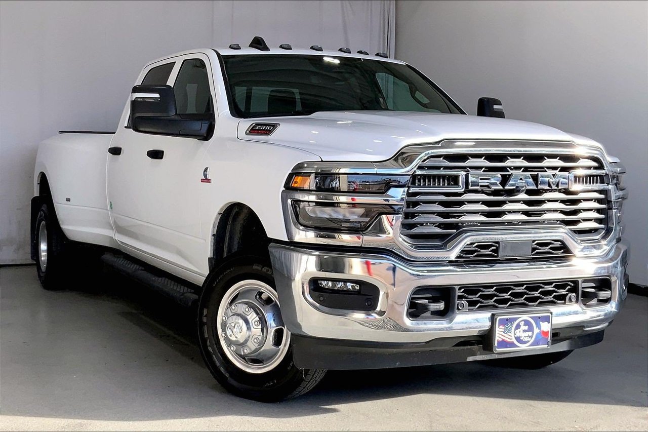 Used 2026 RAM 3500 Tradesman AWD/4WD image 34
