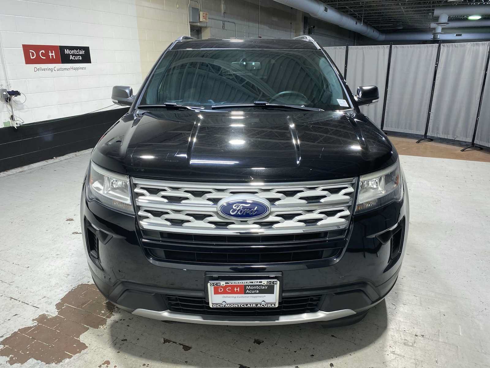Used 2019 Ford Explorer XLT w/ Equipment Group 201A AWD/4WD image 6