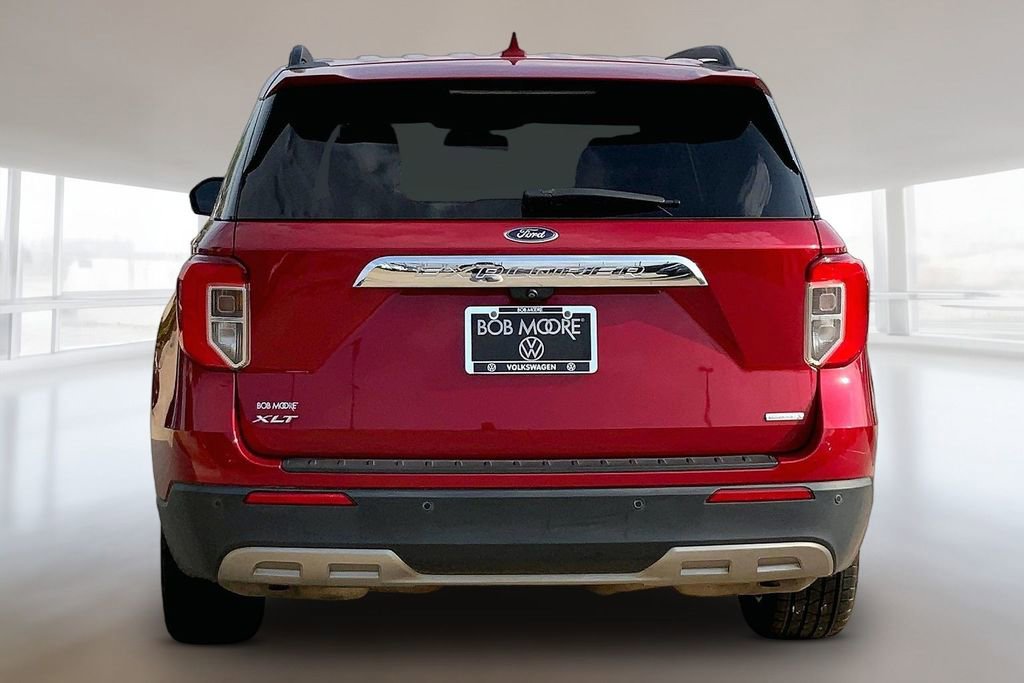 Used 2020 Ford Explorer XLT w/ Equipment Group 202A image 4