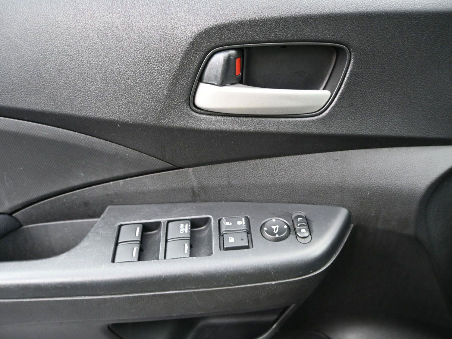 Used 2016 Honda CR-V LX image 5