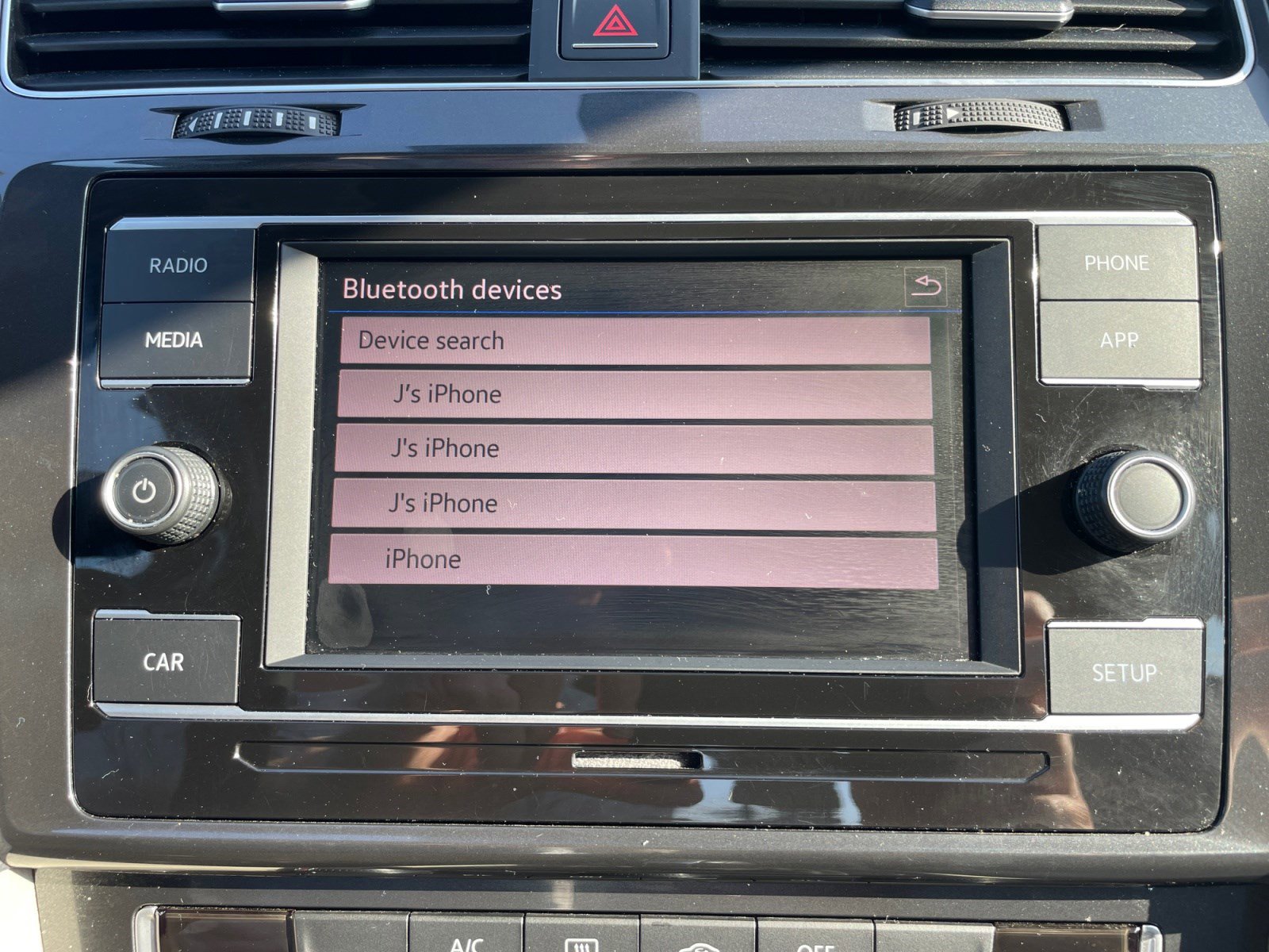 Used 2018 Volkswagen Golf S image 17