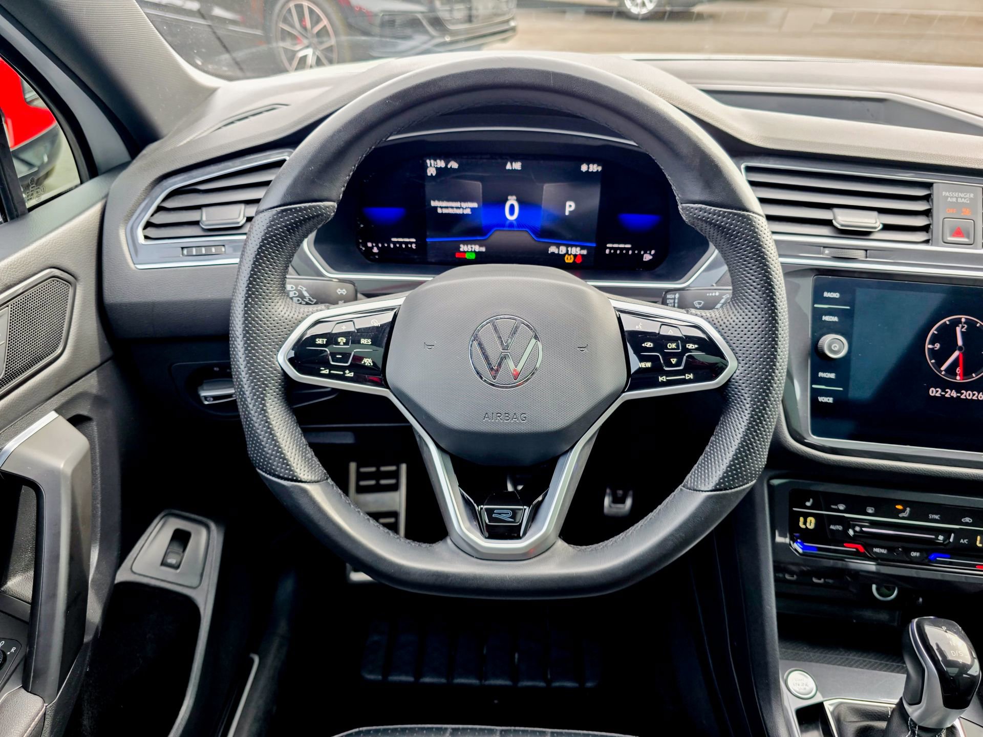 Used 2022 Volkswagen Tiguan SE R-Line image 27