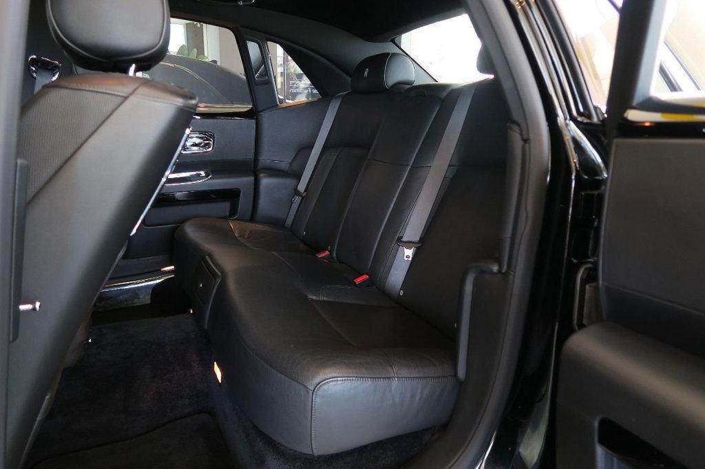 Used 2013 Rolls-Royce Ghost image 33